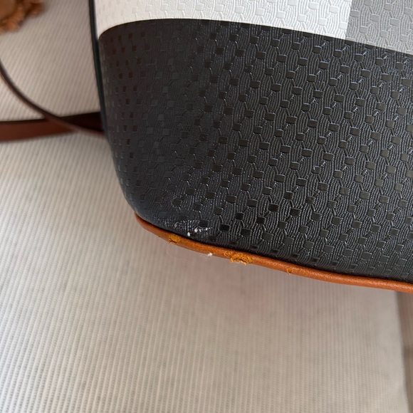 British plaid vinyl structured purse w/ shoulder strap - Picture 13 of 16